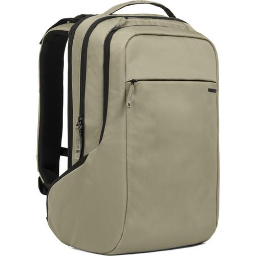Incase Designs Corp ICON Pack (Moss Green / Black) CL55556