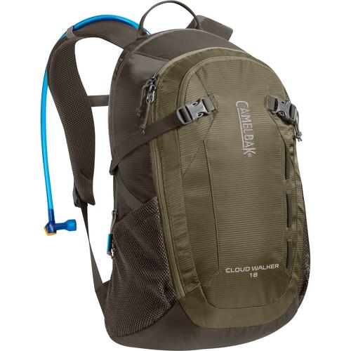 CAMELBAK Cloud Walker 18 Backpack (Dusky Green/Black Olive)